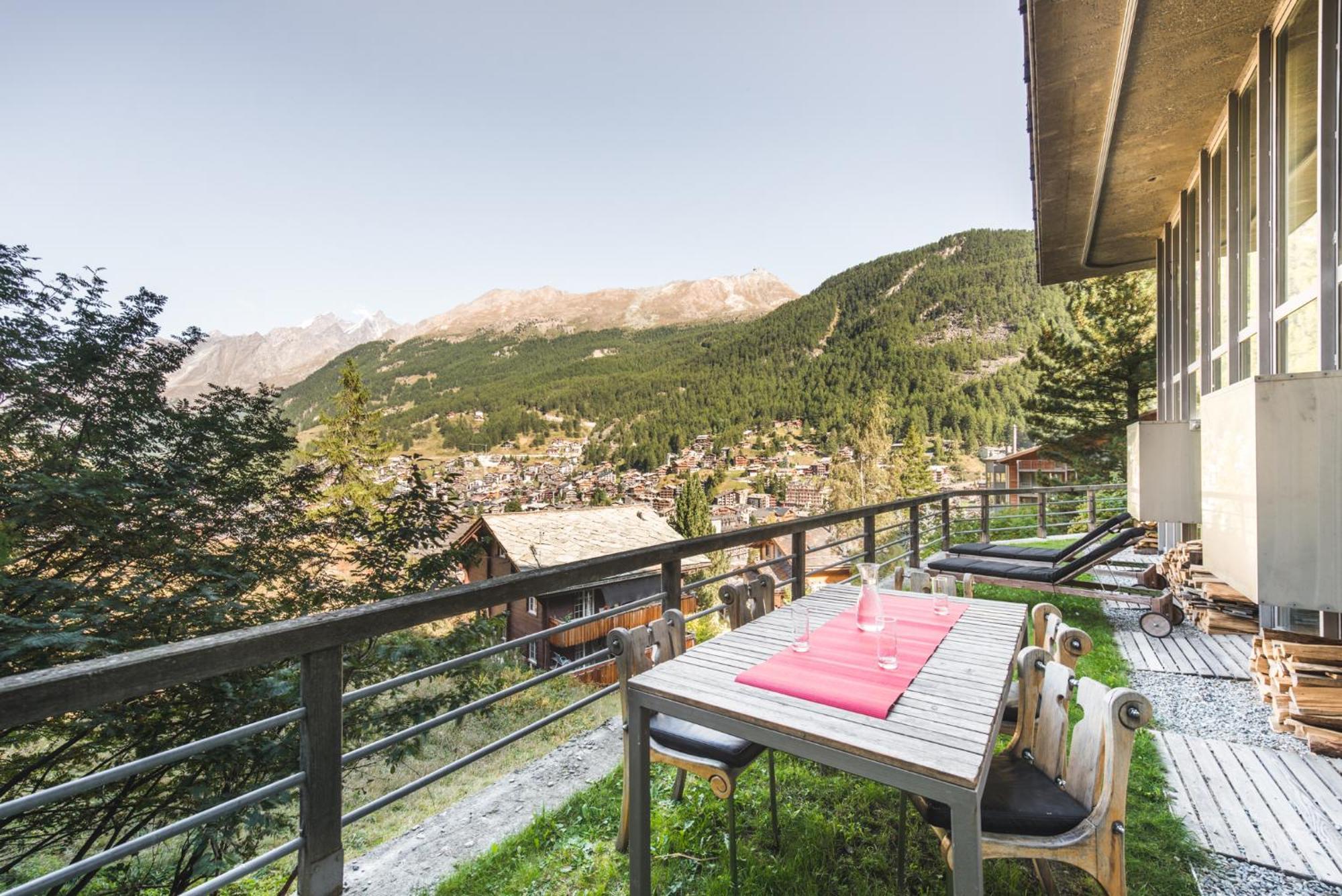 Luxury & By Mountain Exposure Apartment